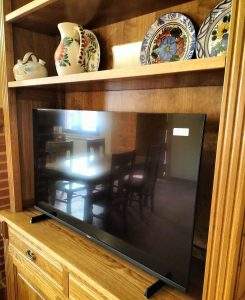 Salones con Televisión de gran formato.